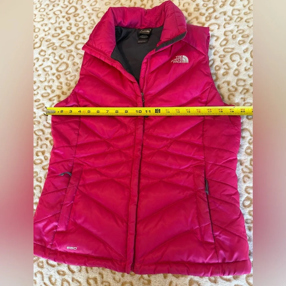 The North Face Women's Bright Pink Quilted Vest Puffer Size: M
